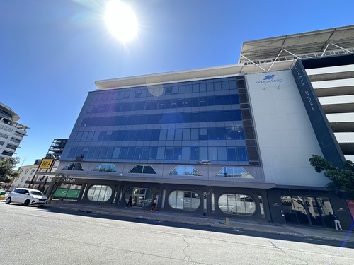387m² Thomas Pattullo, Foreshore