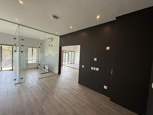 164m² Titanium House, Paardevlei
