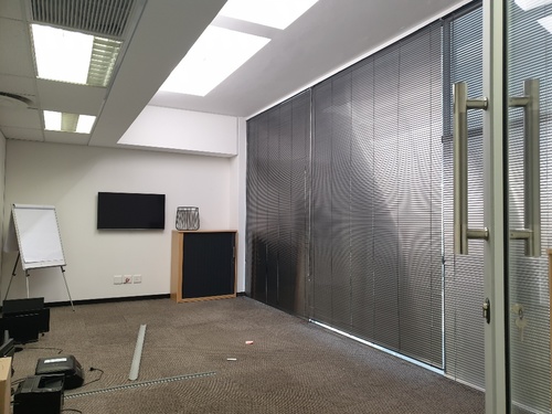 937m² 33 Fricker Road, Illovo