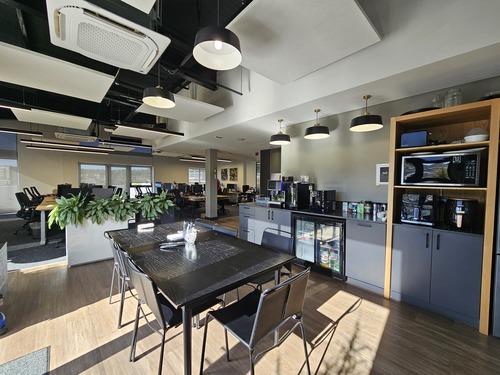 235m² Avanti Office Park, Tygervalley Waterfront