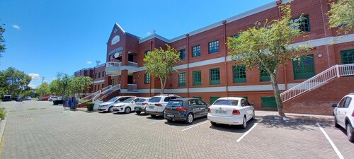 126m² Brookside Office Park, Claremont