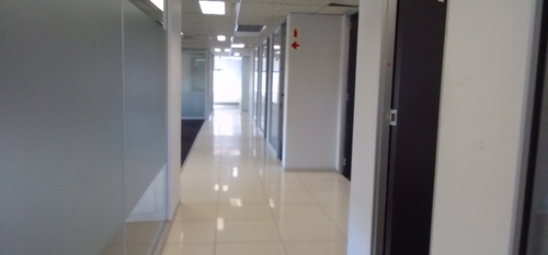 1880m² Glomail Head Office, Vorna Valley