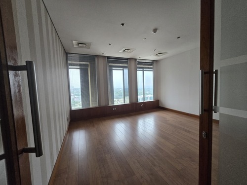 217m² Sandton City Office Tower, Sandton Central