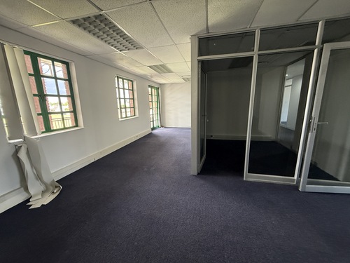295m² Brookside Office Park, Claremont
