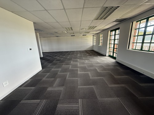 128m² Brookside Office Park, Claremont