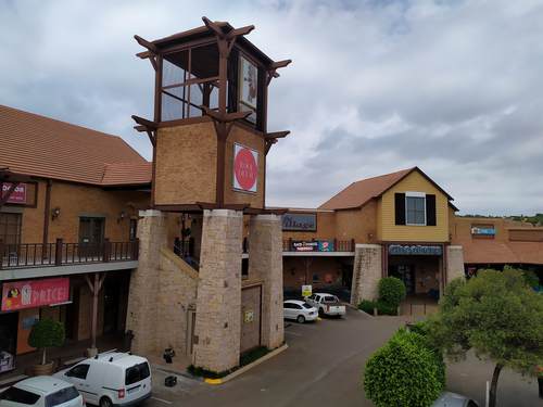 121m² The Village, Moreleta Park