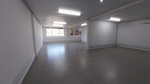 123m² Woodstock Exchange, Woodstock