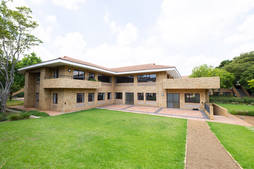 779m² Kernick House, Midrand