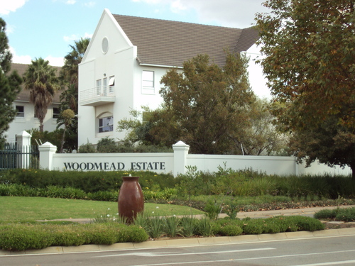 668m² Woodmead Estate, Woodmead