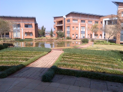 1652m² Lakefield Office Park, Central Centurion