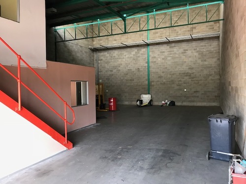 566m² Knightsgate Industrial  Park, Germiston