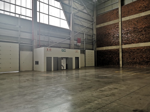 3954m² Midway Park, Halfway House