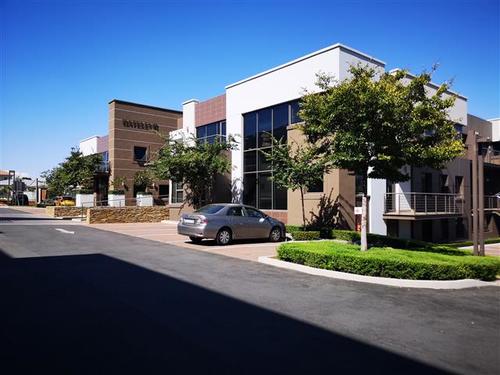 1283m² Hertford Office Park, Waterfall