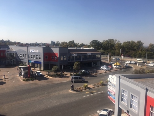556m² Bridge on Bond, Randburg CBD