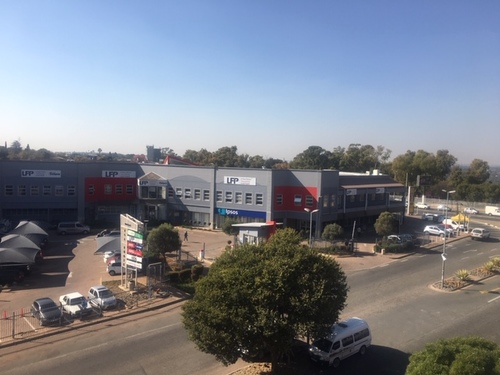 1033m² Bridge on Bond, Randburg CBD