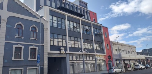 142m² Sir Lowry Studios, Woodstock