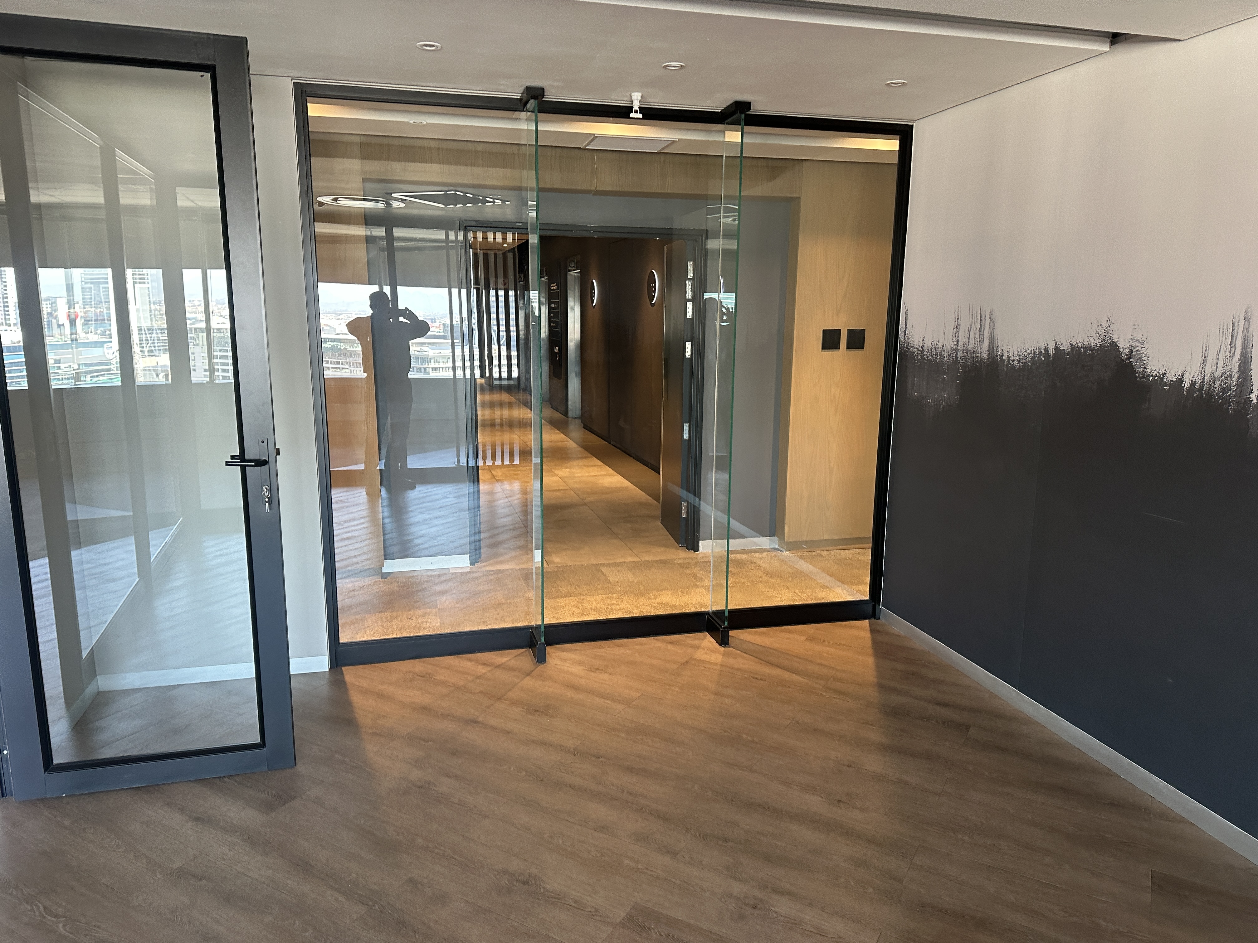 89m² Office Space to rent at 1 Thibault in Cape Town CBD
