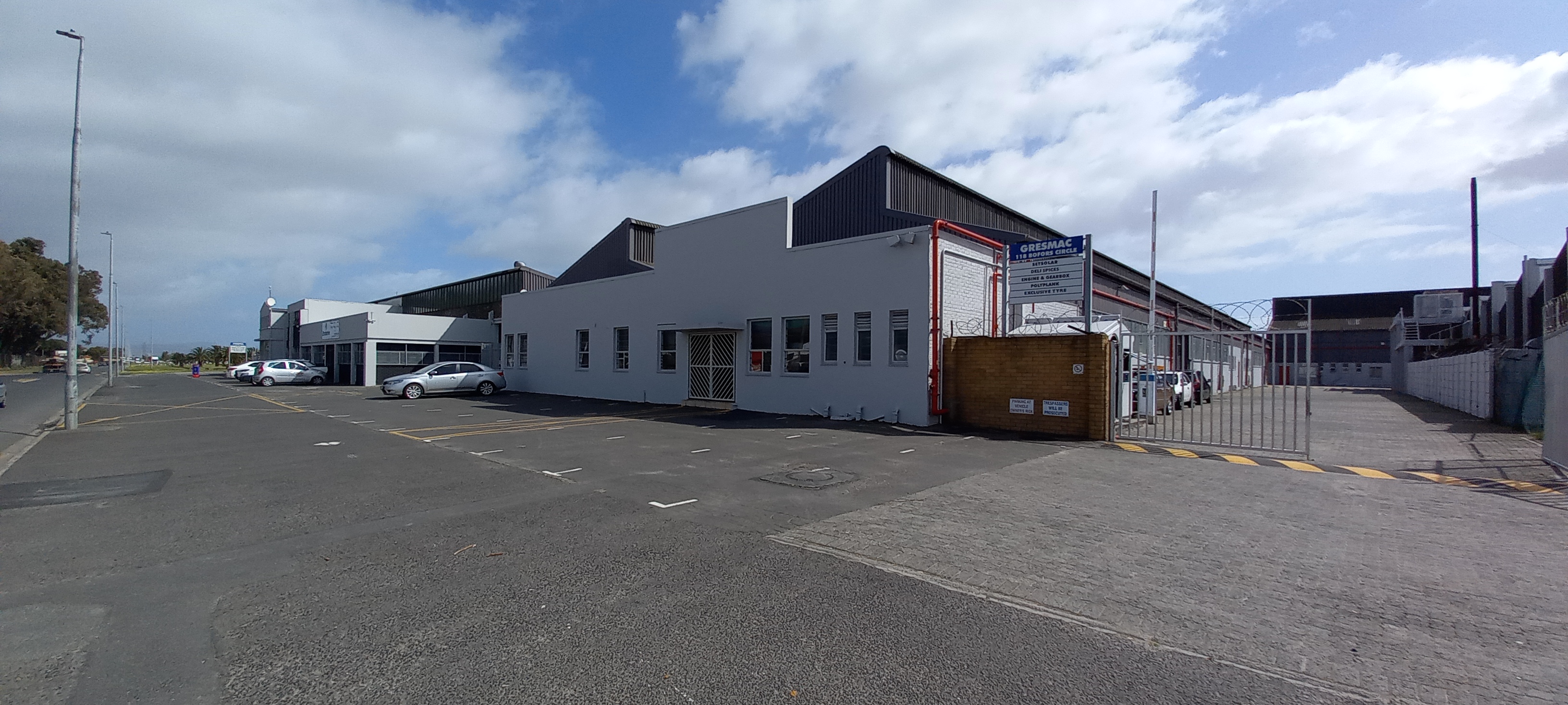Warehouse to rent at 118 Bofors Circle - Gresmac in Epping Industrial