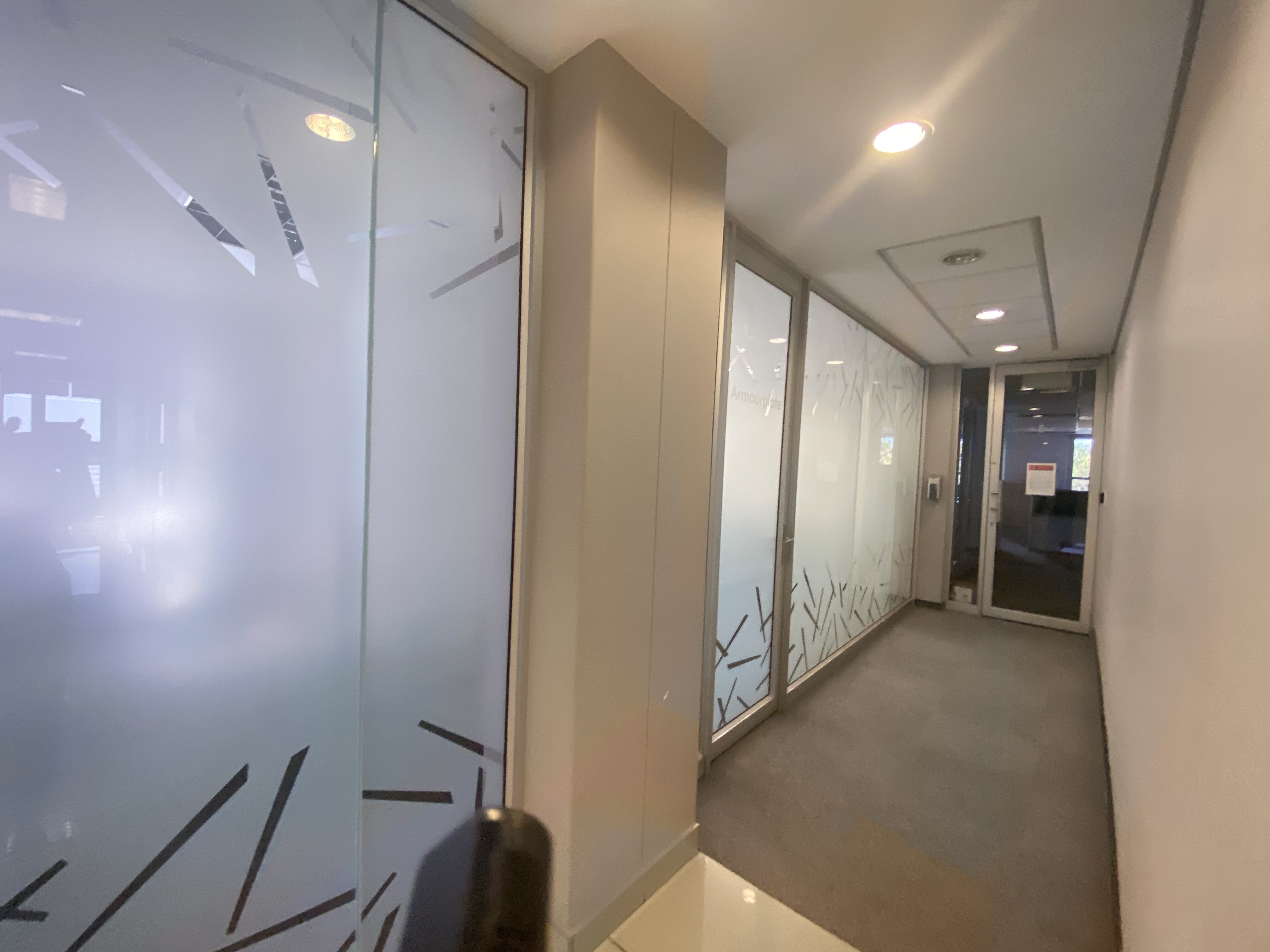 963m² Office Space to rent at 18 Skeen Boulevard in Bedfordview