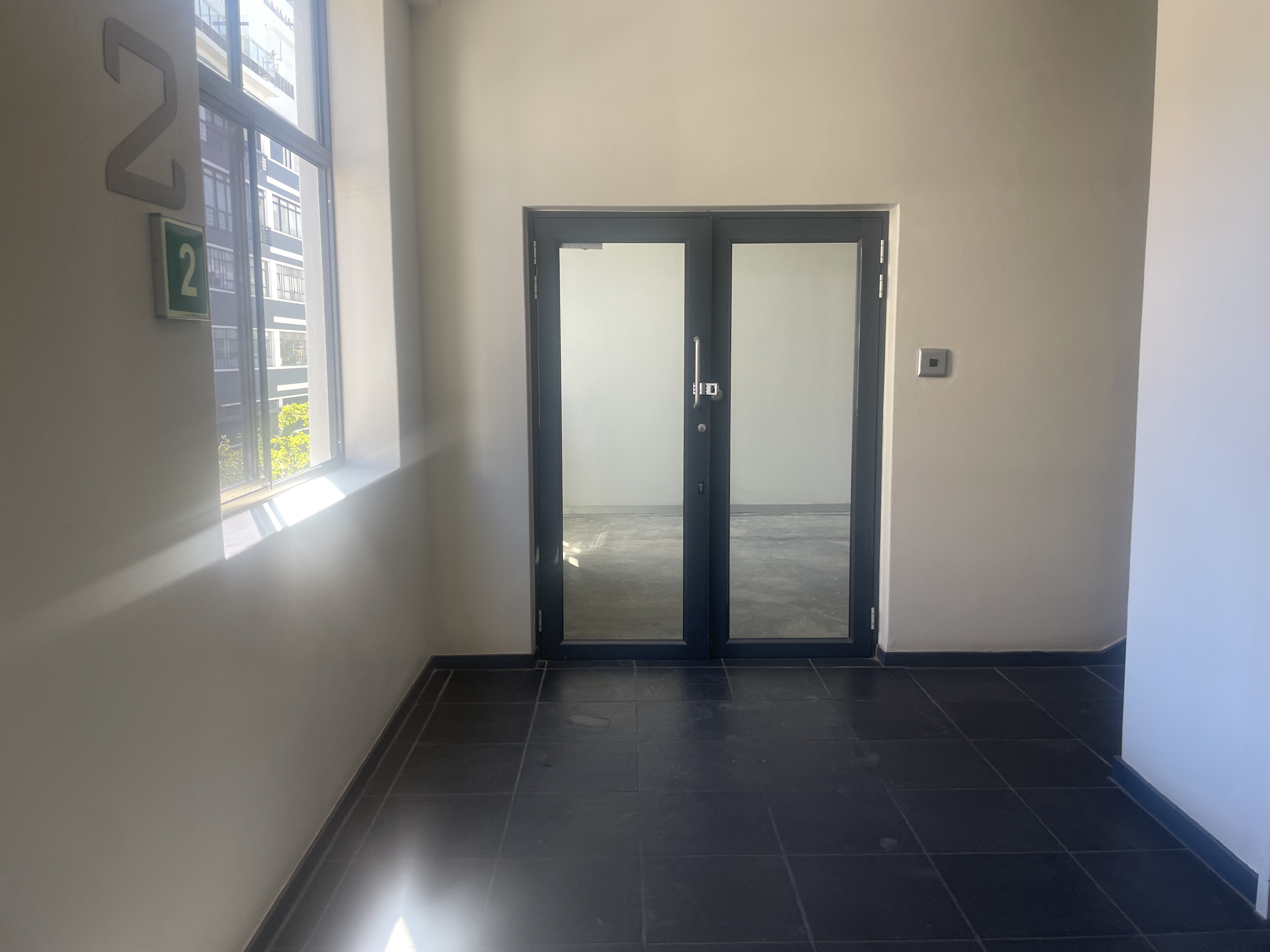 347m² Office Space to rent at 199 Loop Street - Graphic Centre in Cape Town CBD