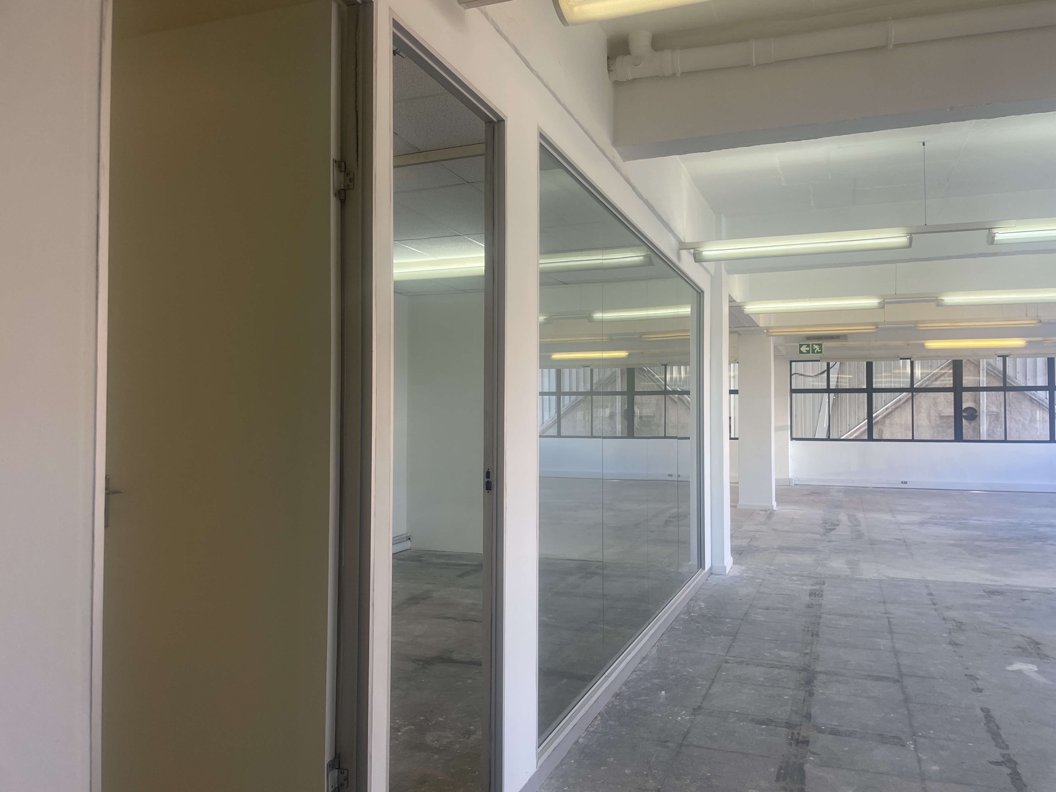 347m² Office Space to rent at 199 Loop Street - Graphic Centre in Cape Town CBD