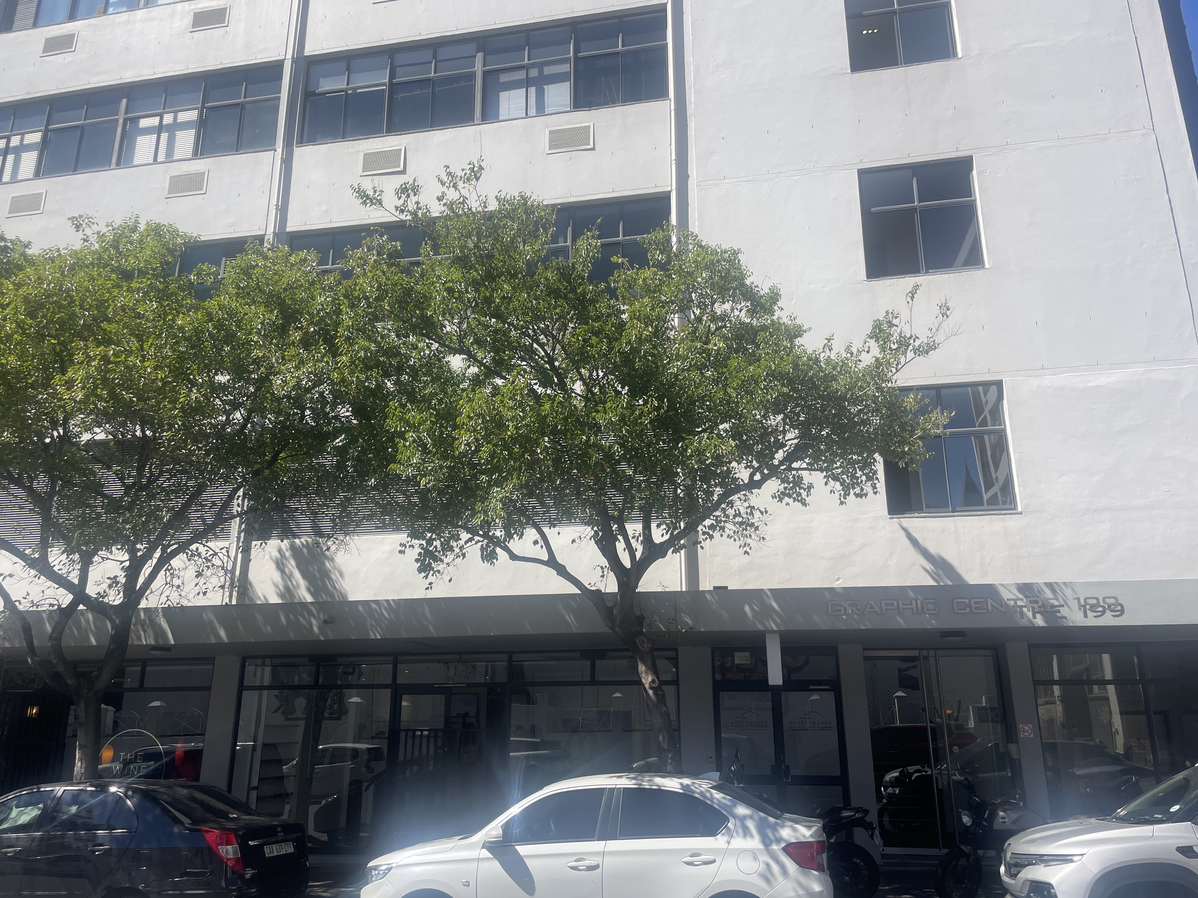 347m² Office Space to rent at 199 Loop Street - Graphic Centre in Cape Town CBD