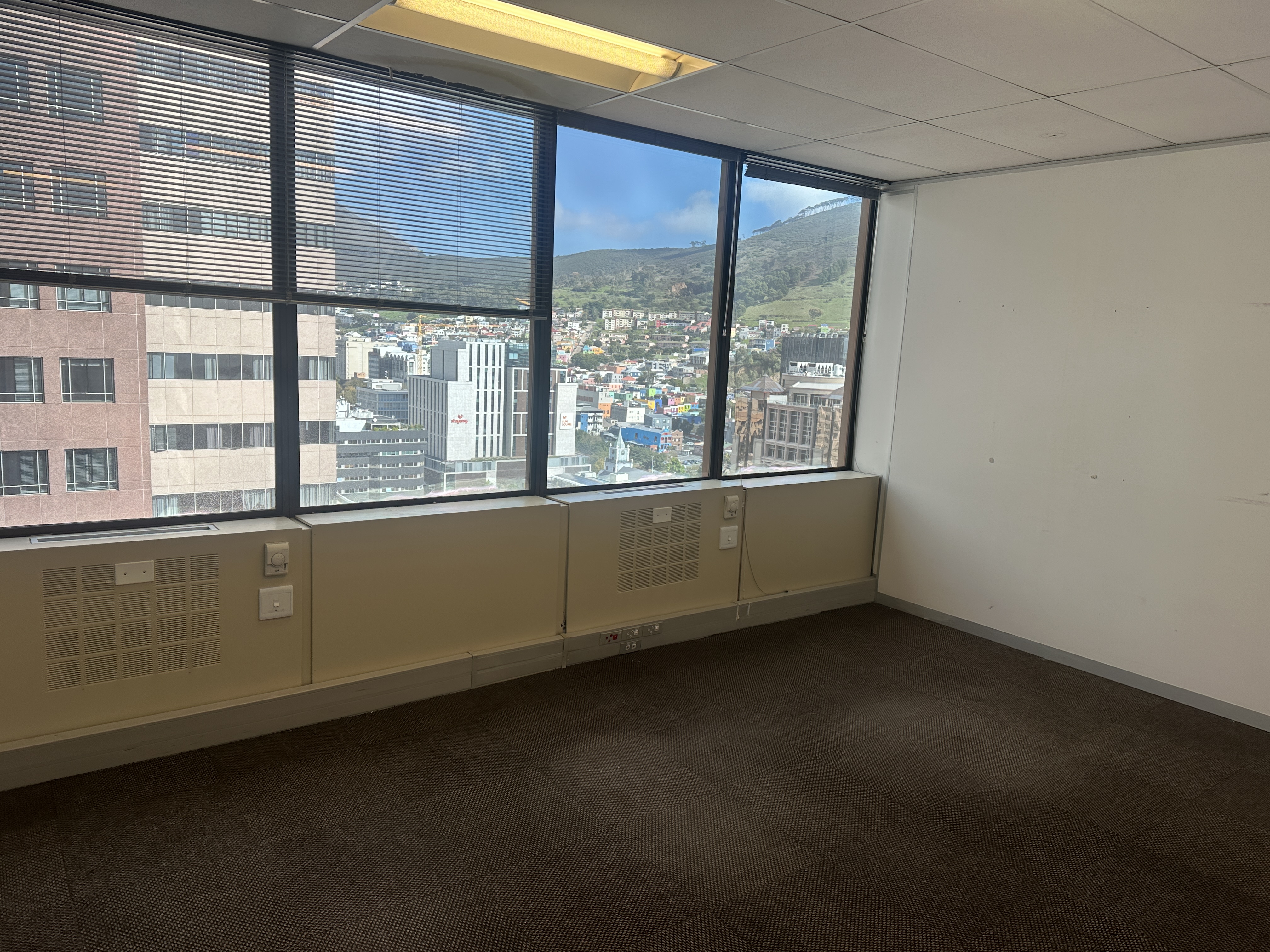 677m² Office Space to rent at 2 Long Street in Cape Town CBD