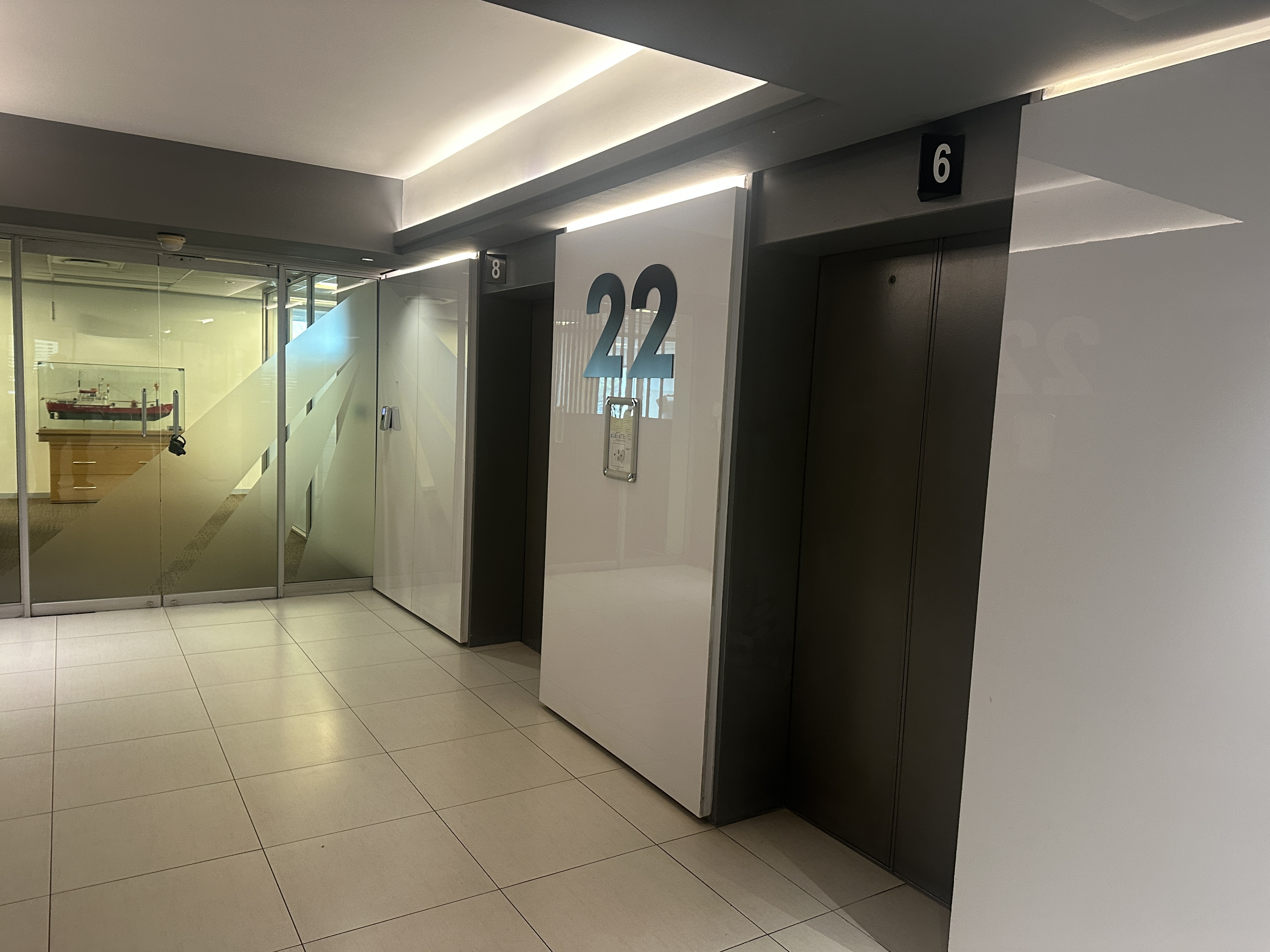 542m² Office Space to rent at 2 Long Street in Cape Town CBD