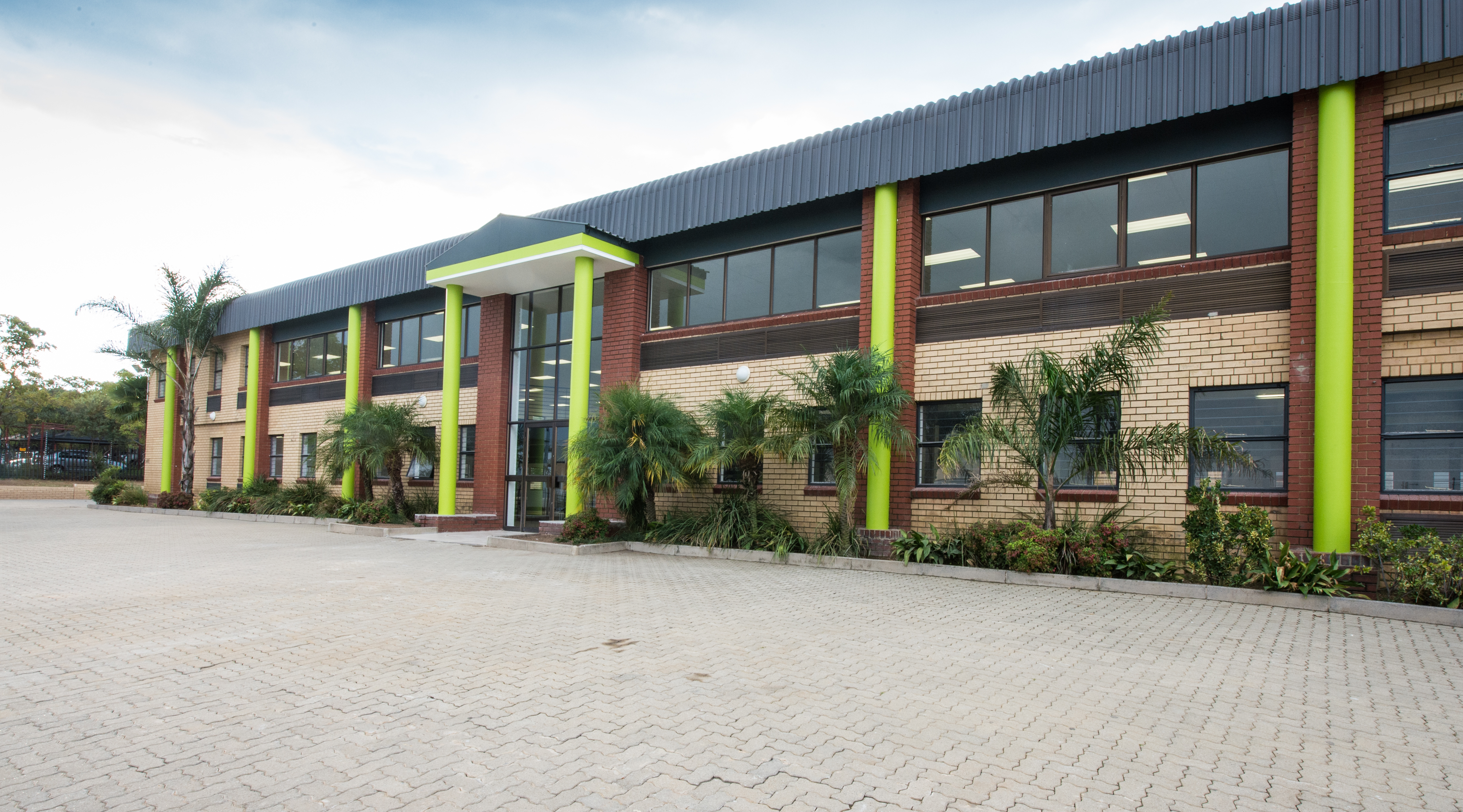 Warehouse to rent at 25 Superior Close in Midridge Park