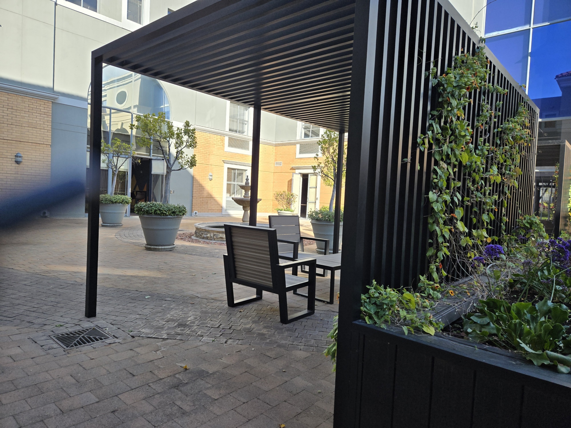 Office Space to rent at 28 Fricker Road in Illovo