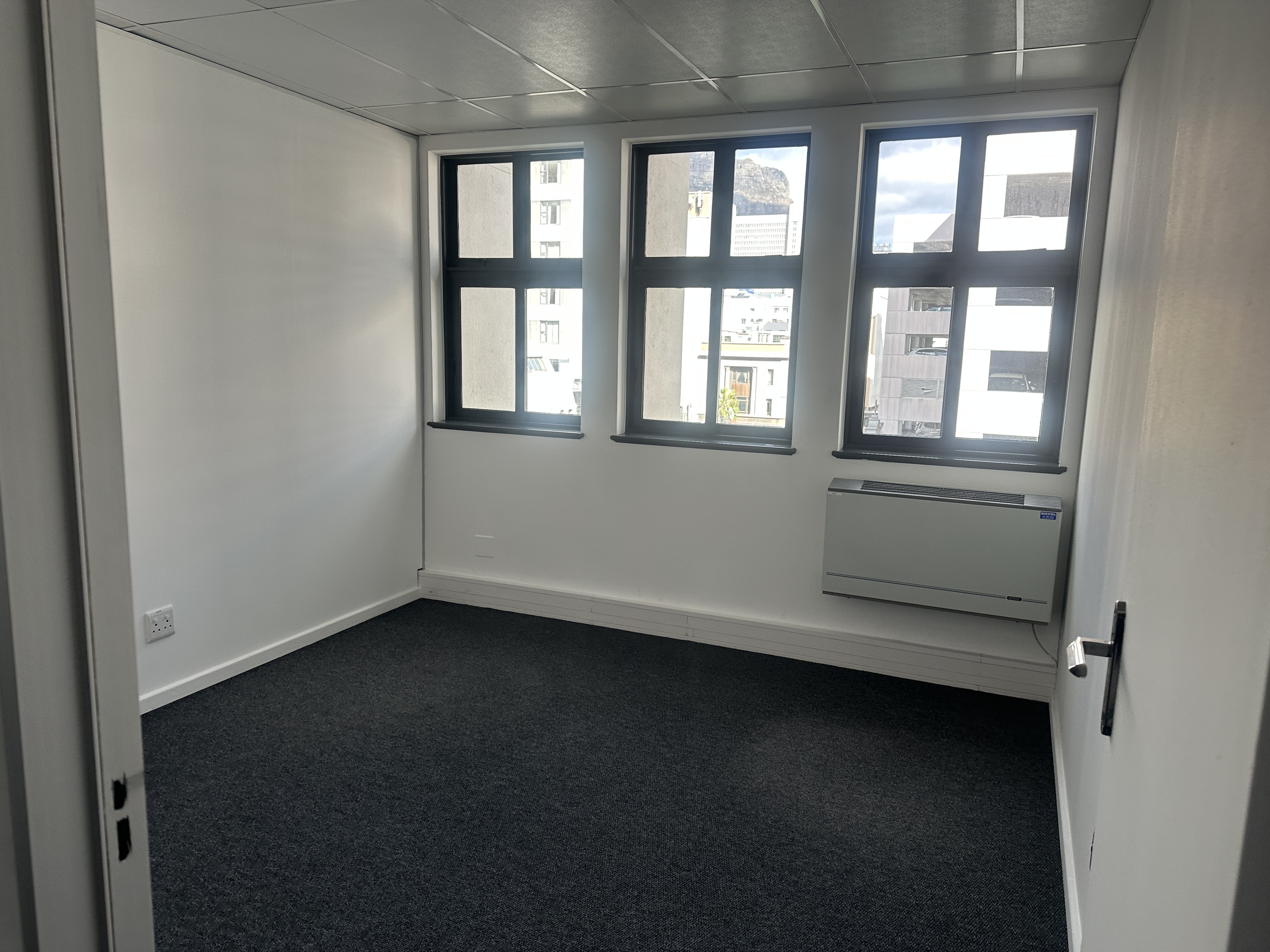 316m² Office Space to rent at 30 Waterkant Street in Cape Town CBD