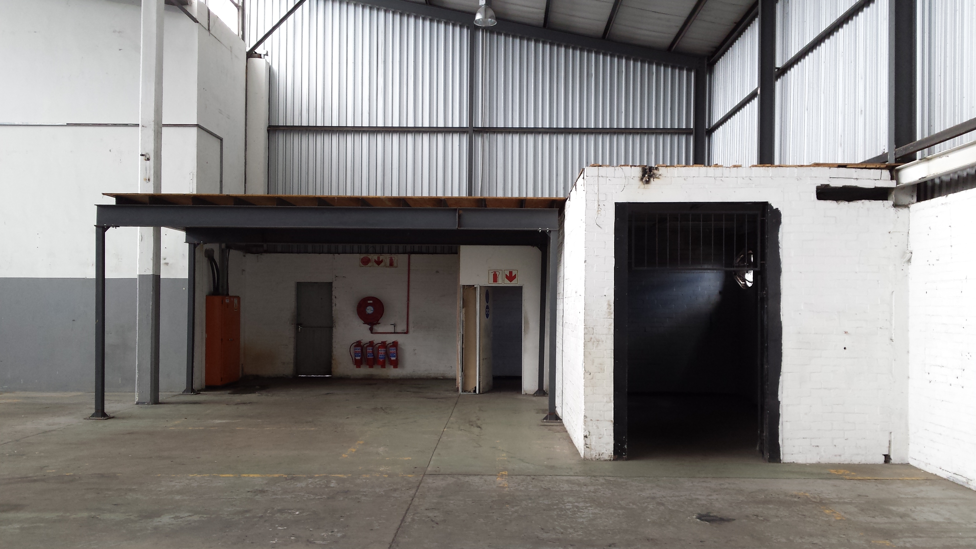 Warehouse to rent at 31 Nourse Avenue in Epping Industrial