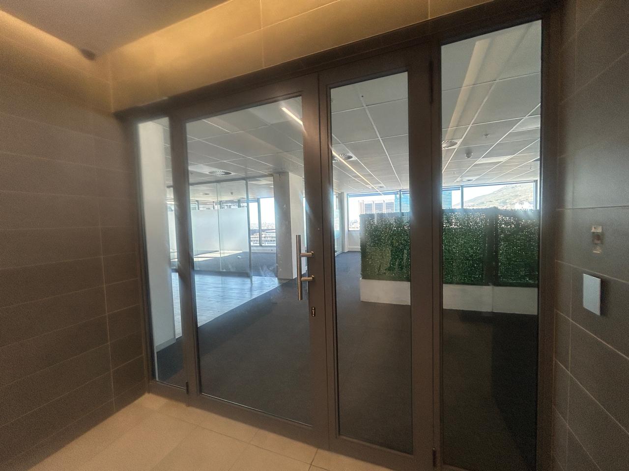 625m² Office Space to rent at 35 Lower Long Street in Cape Town CBD