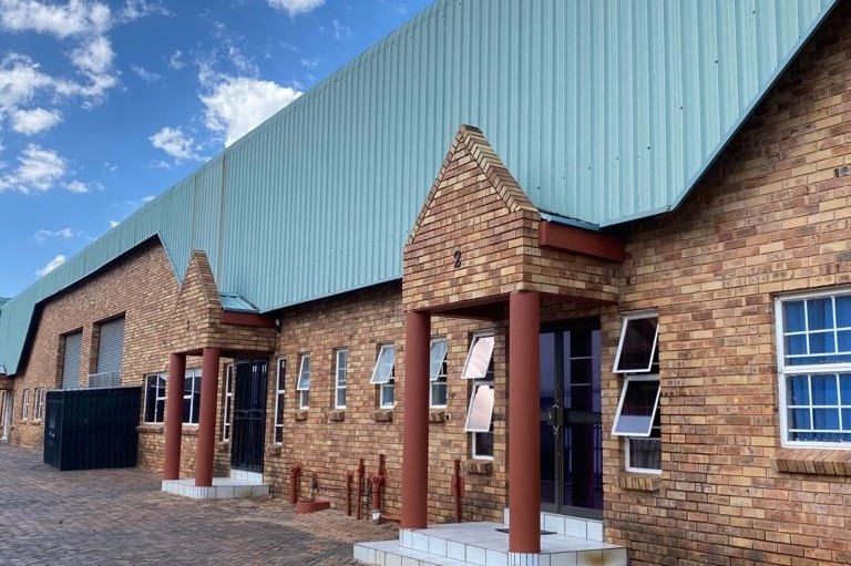 Warehouse to rent at 381-382 Robertville in Robertville