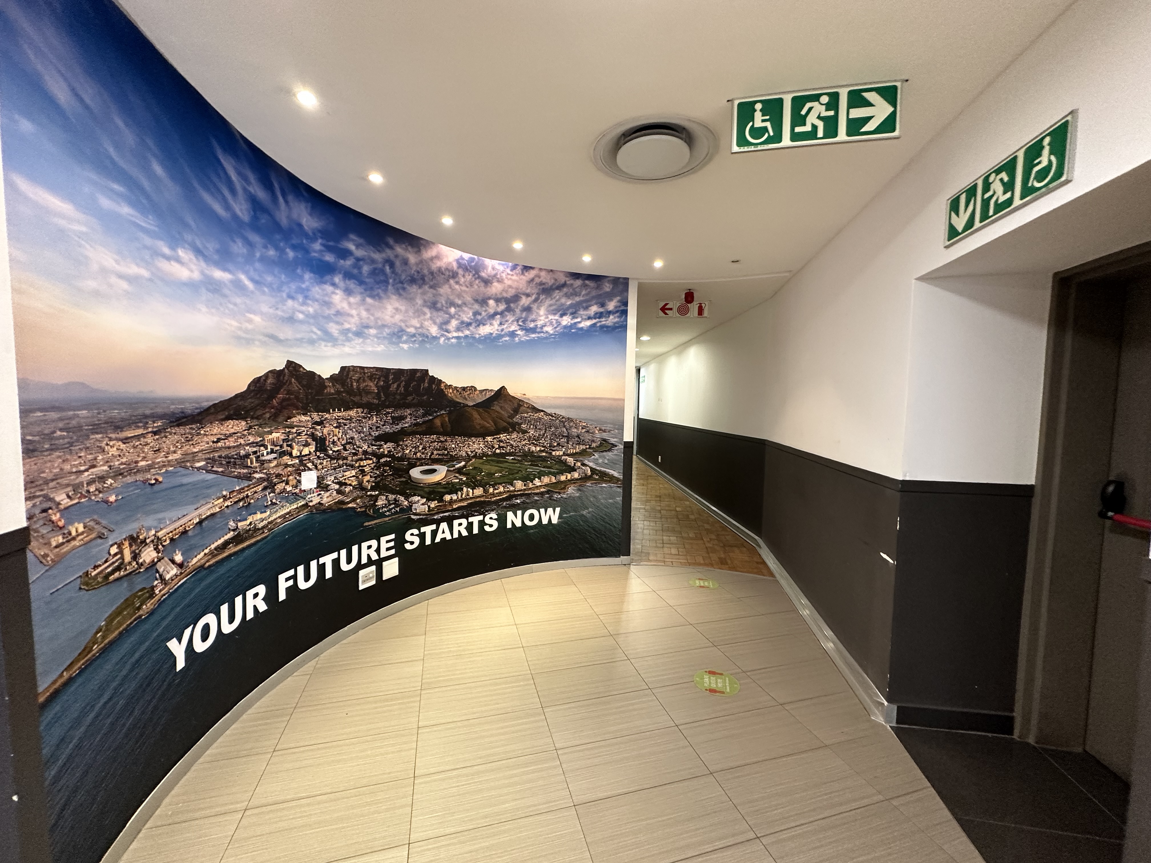 657m² Office Space to rent at 52 Loop Street in Cape Town CBD