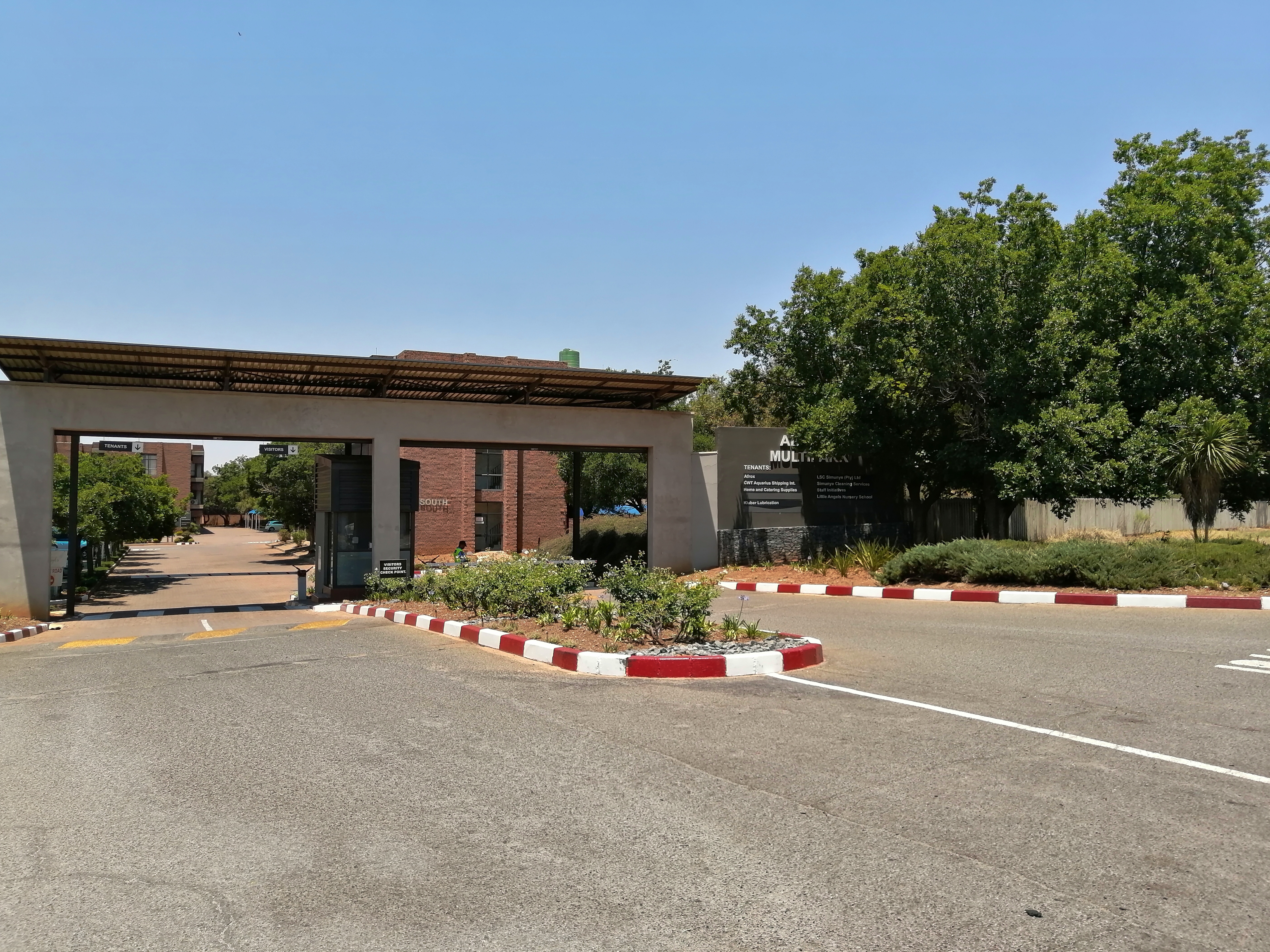 2 352m² Office Space to rent at Alrode Multipark in Alrode