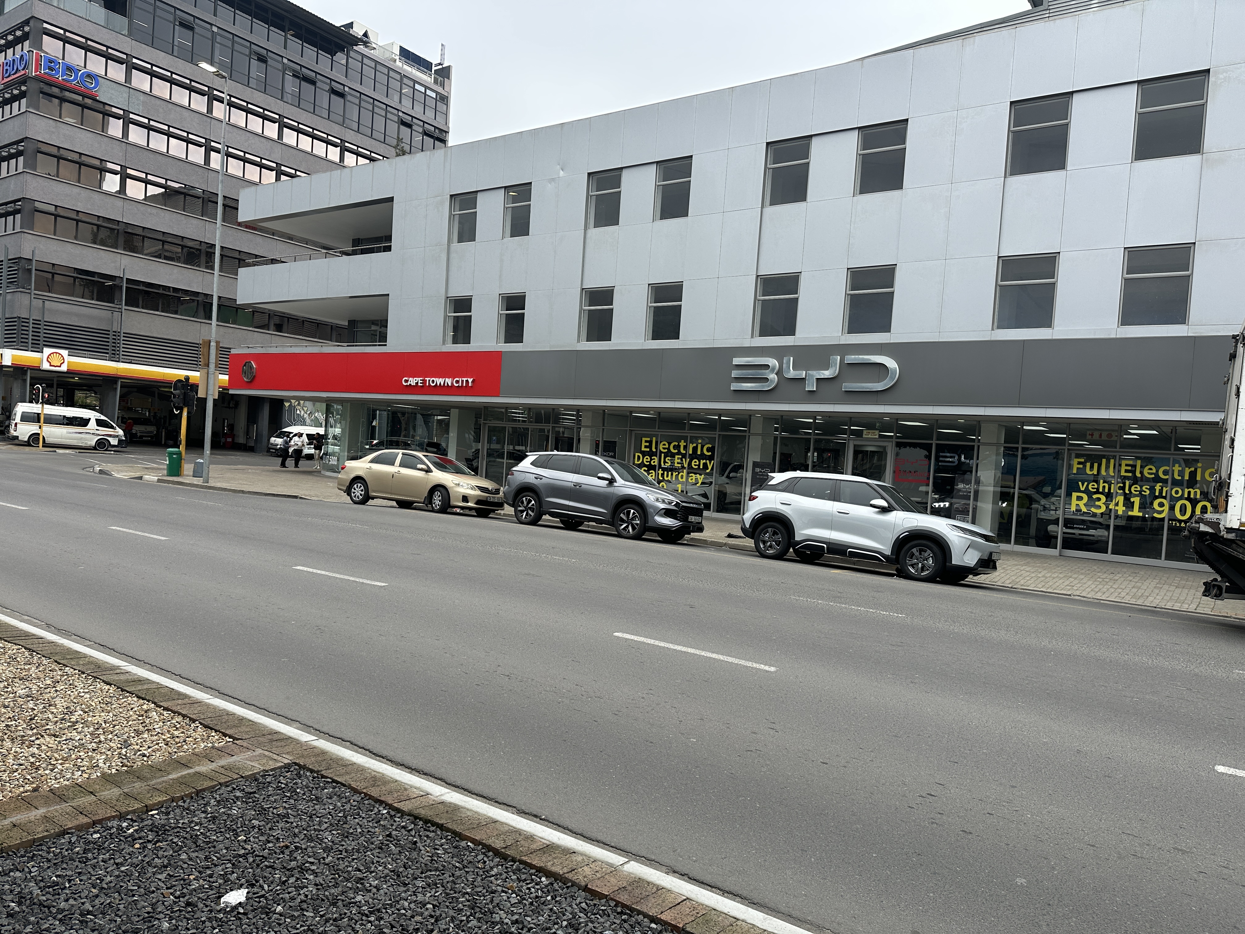 1 218m² Office Space to rent at Amber Place in Foreshore