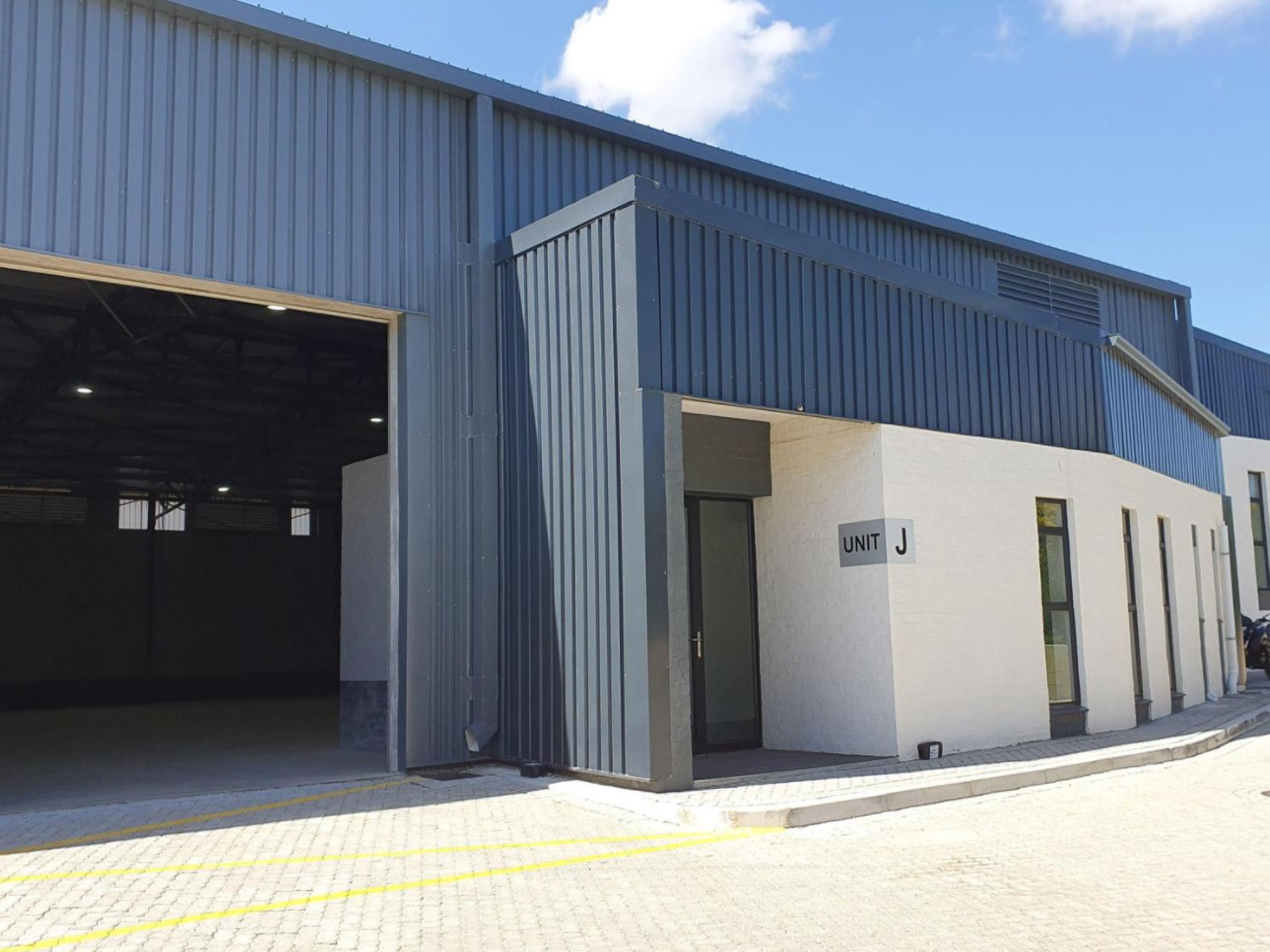 504m² Warehouse to rent at Atlantic Hills Industrial Park in Atlantic Hills