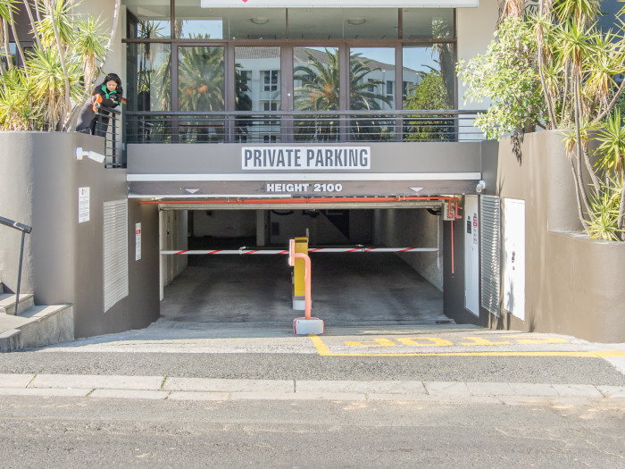 858m² Office Space to rent at Bloemhof in Bo Oakdale