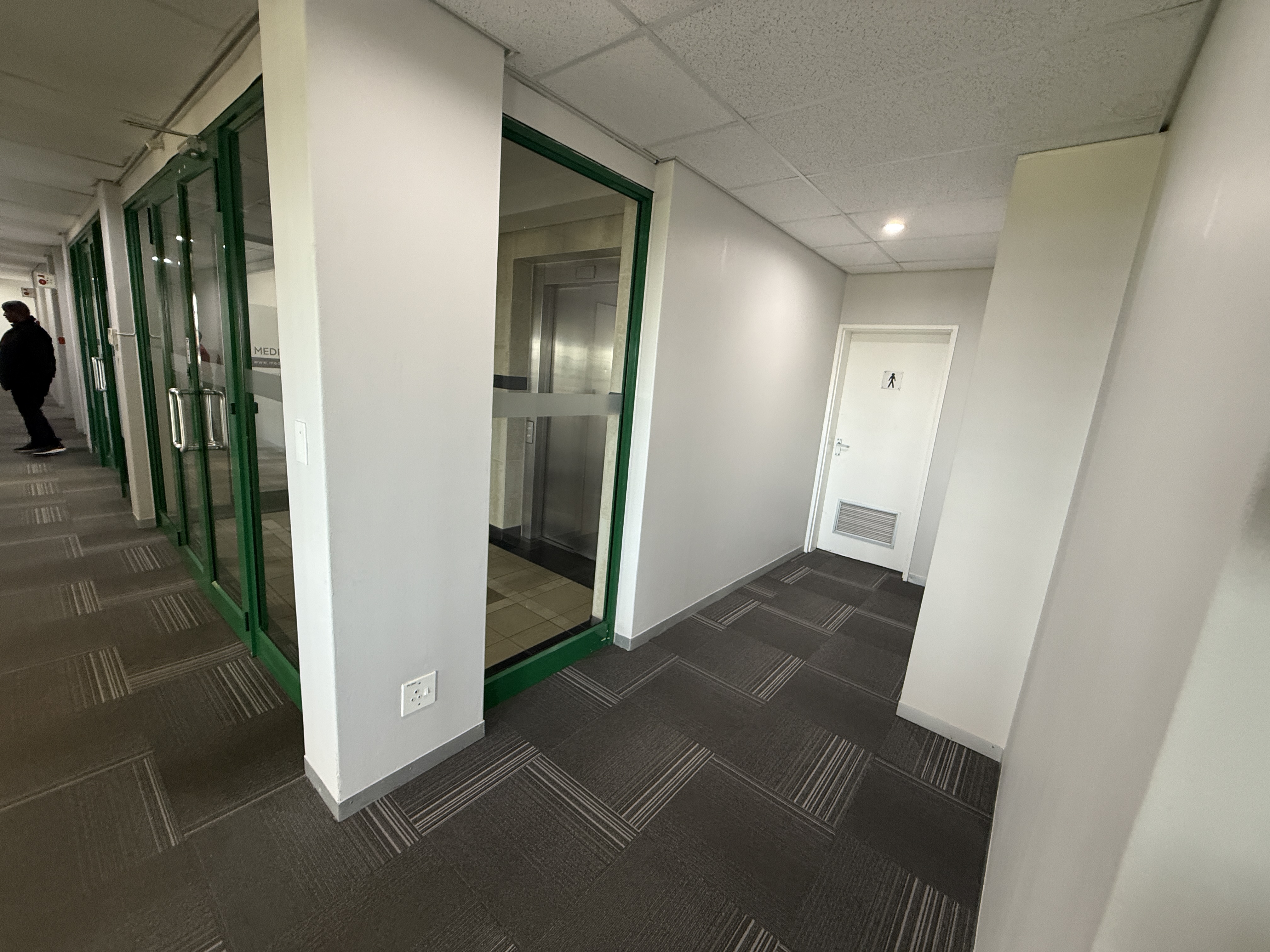 128m² Office Space to rent at Brookside Office Park in Claremont