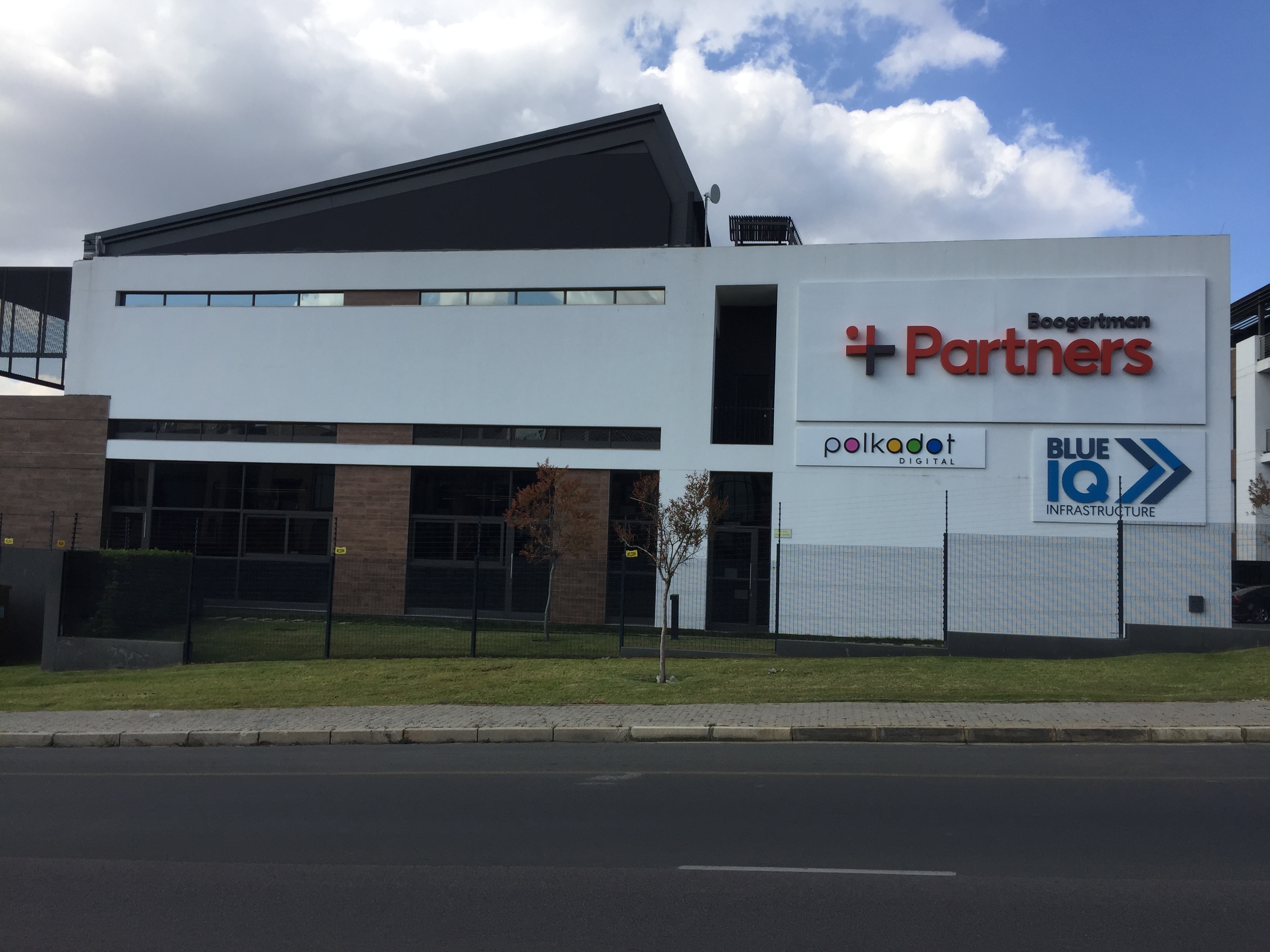 Office Space to rent at Bryanston Main Straight in Bryanston