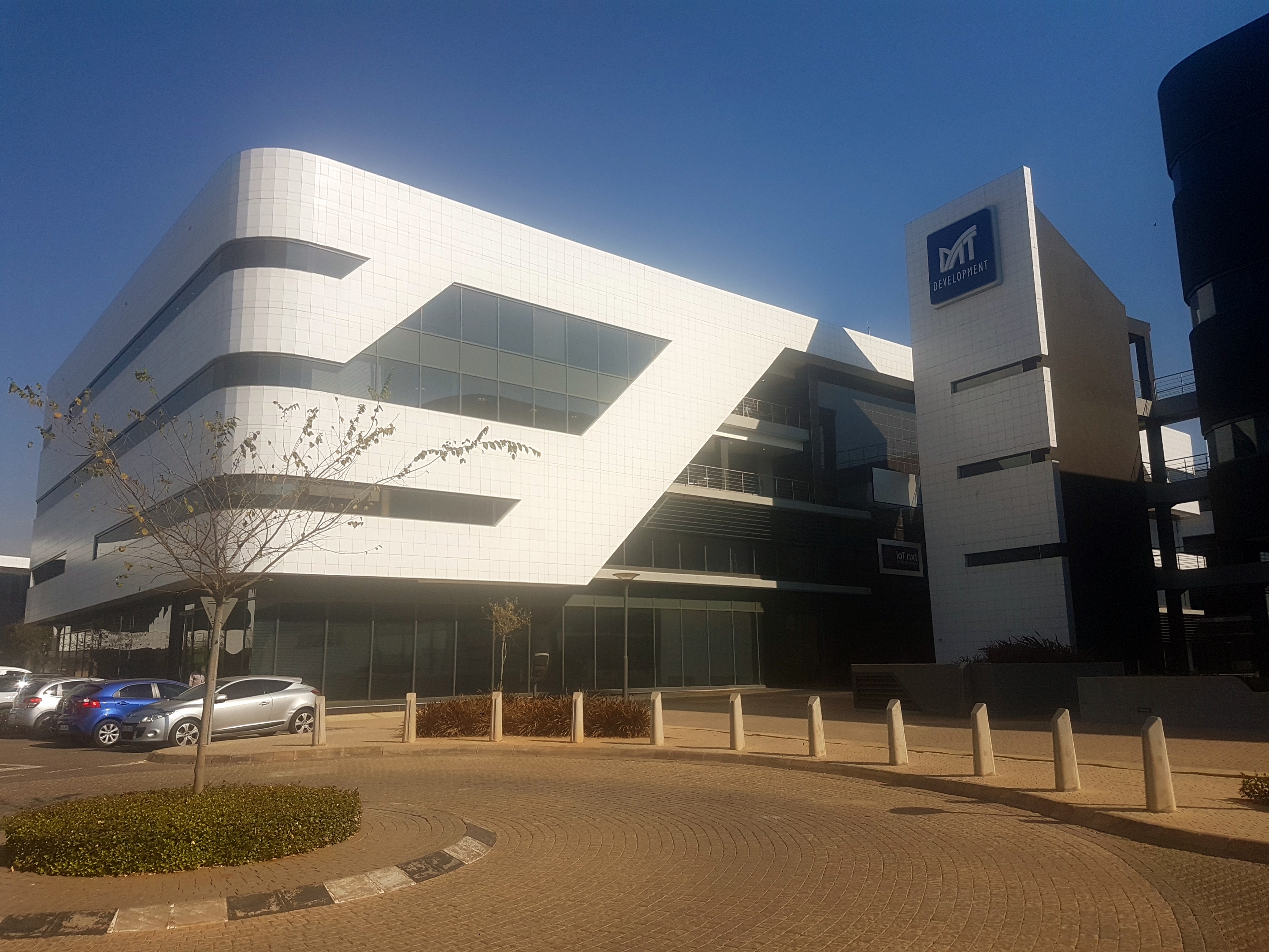 144m² Office Space to rent at Byls Bridge East Building 14 Block C in Central Centurion