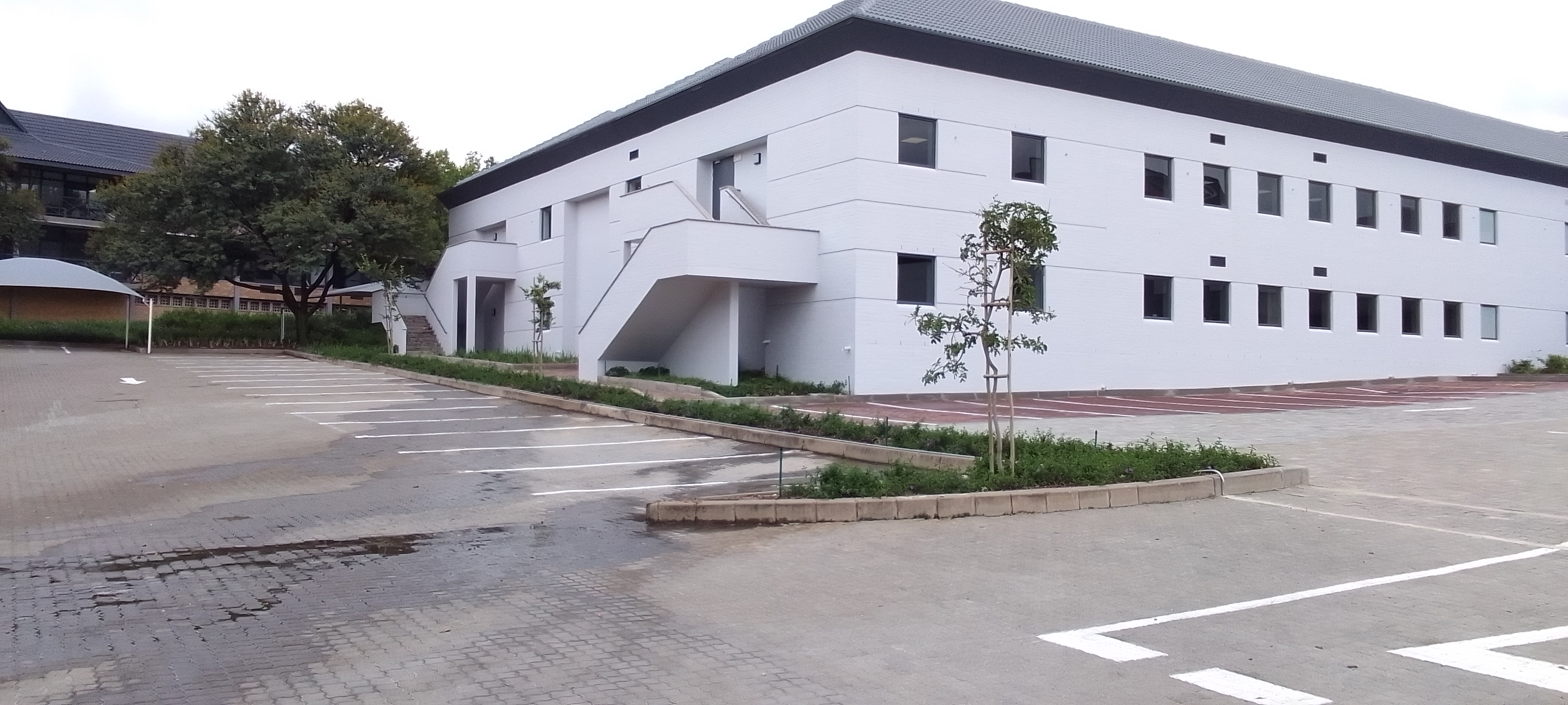 1 767m² Office Space to rent at Cascade Close in Vorna Valley