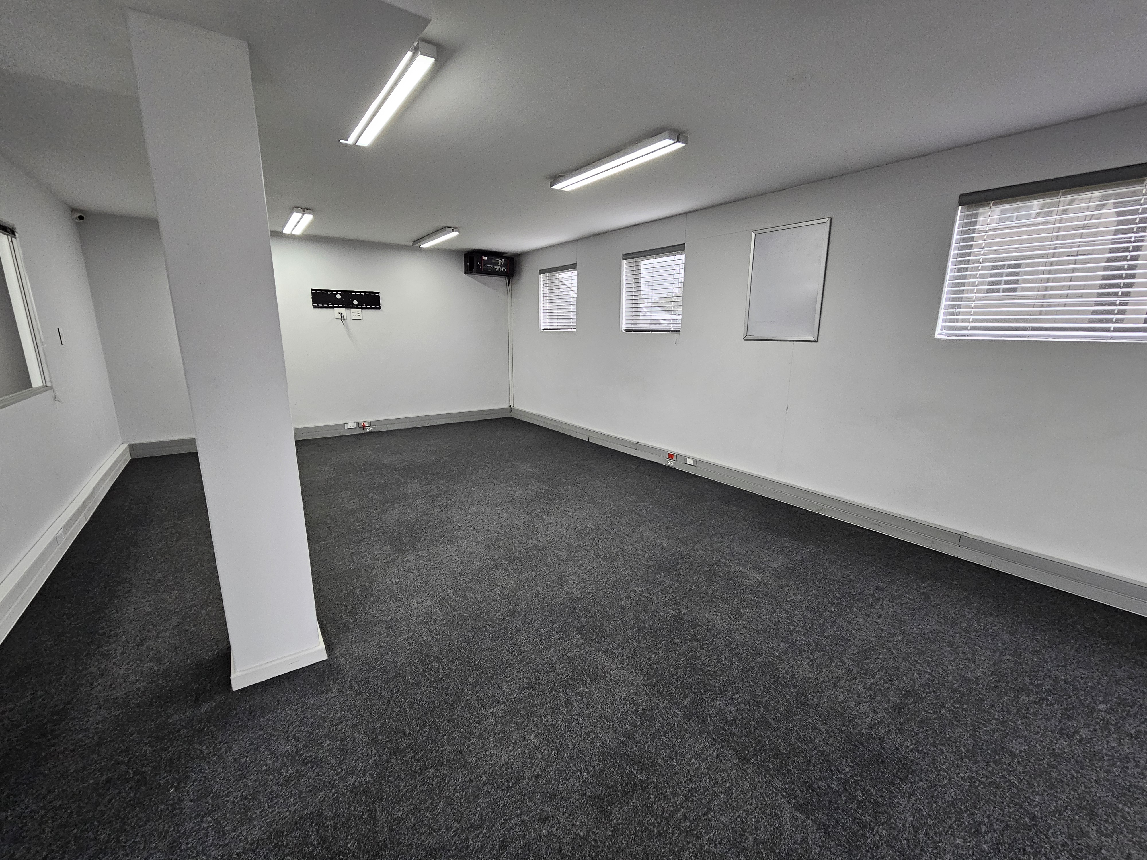 185m² Office Space to rent at Century Gate in Century City