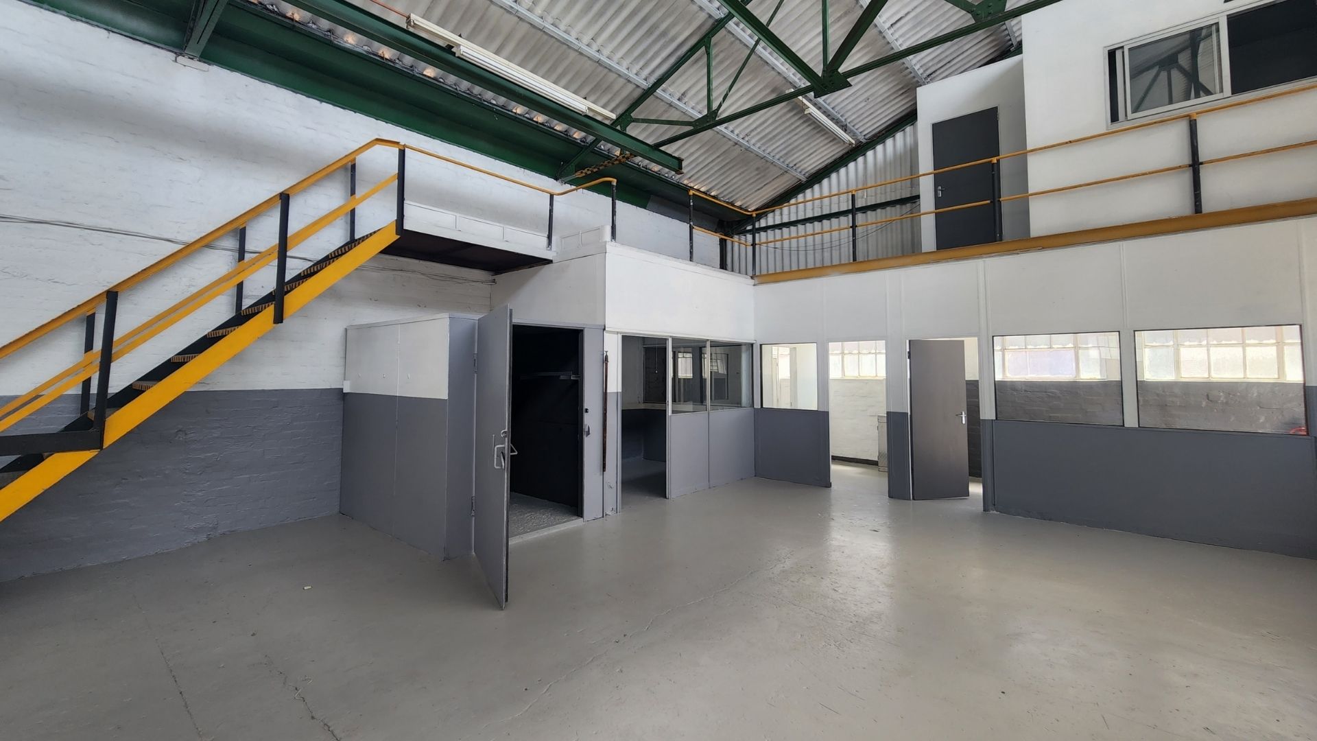 Warehouse to rent at Consani Industrial Park in Elsies River
