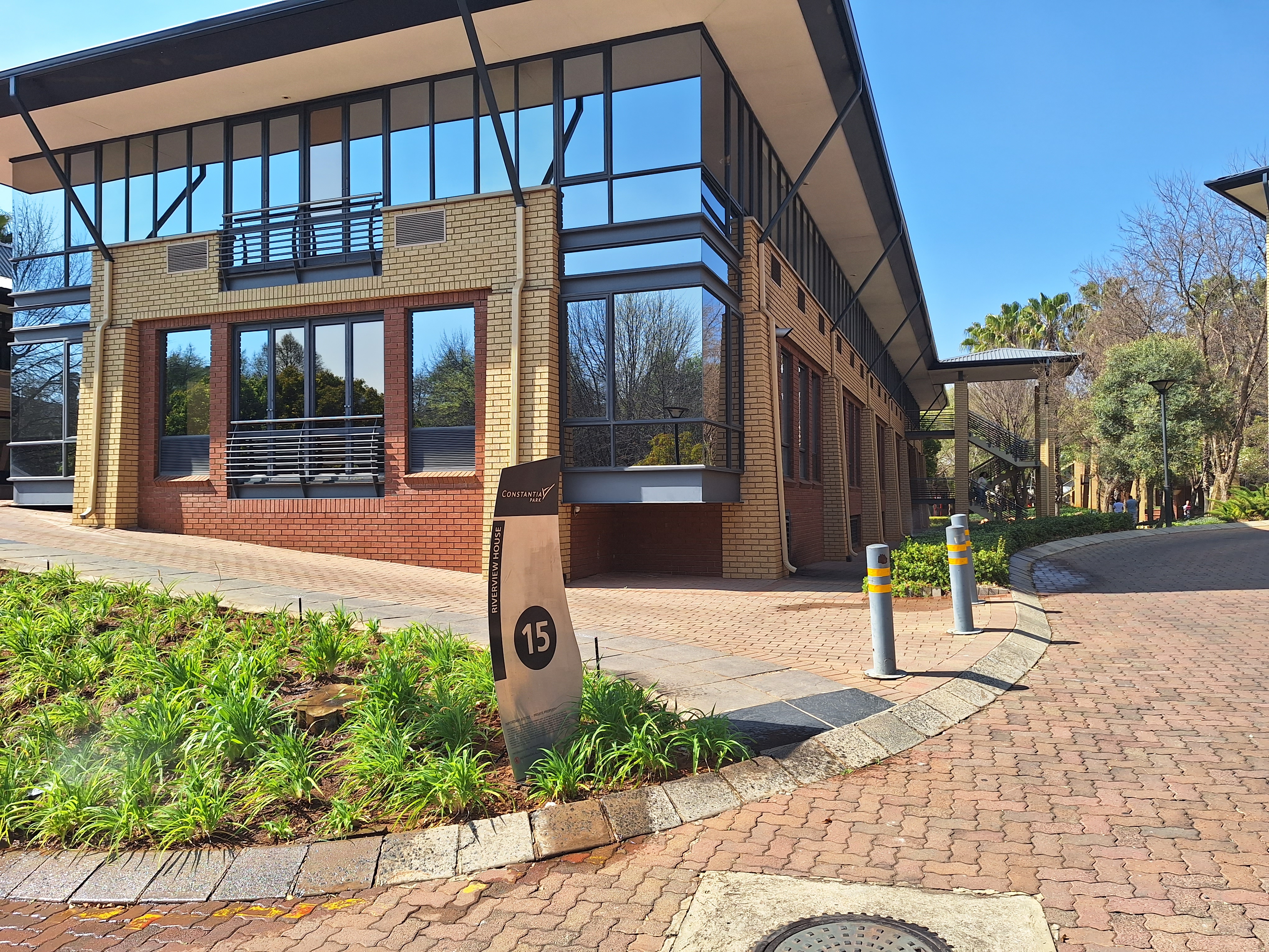 Retail Shops to rent at Constantia Office Park in Constantia Kloof
