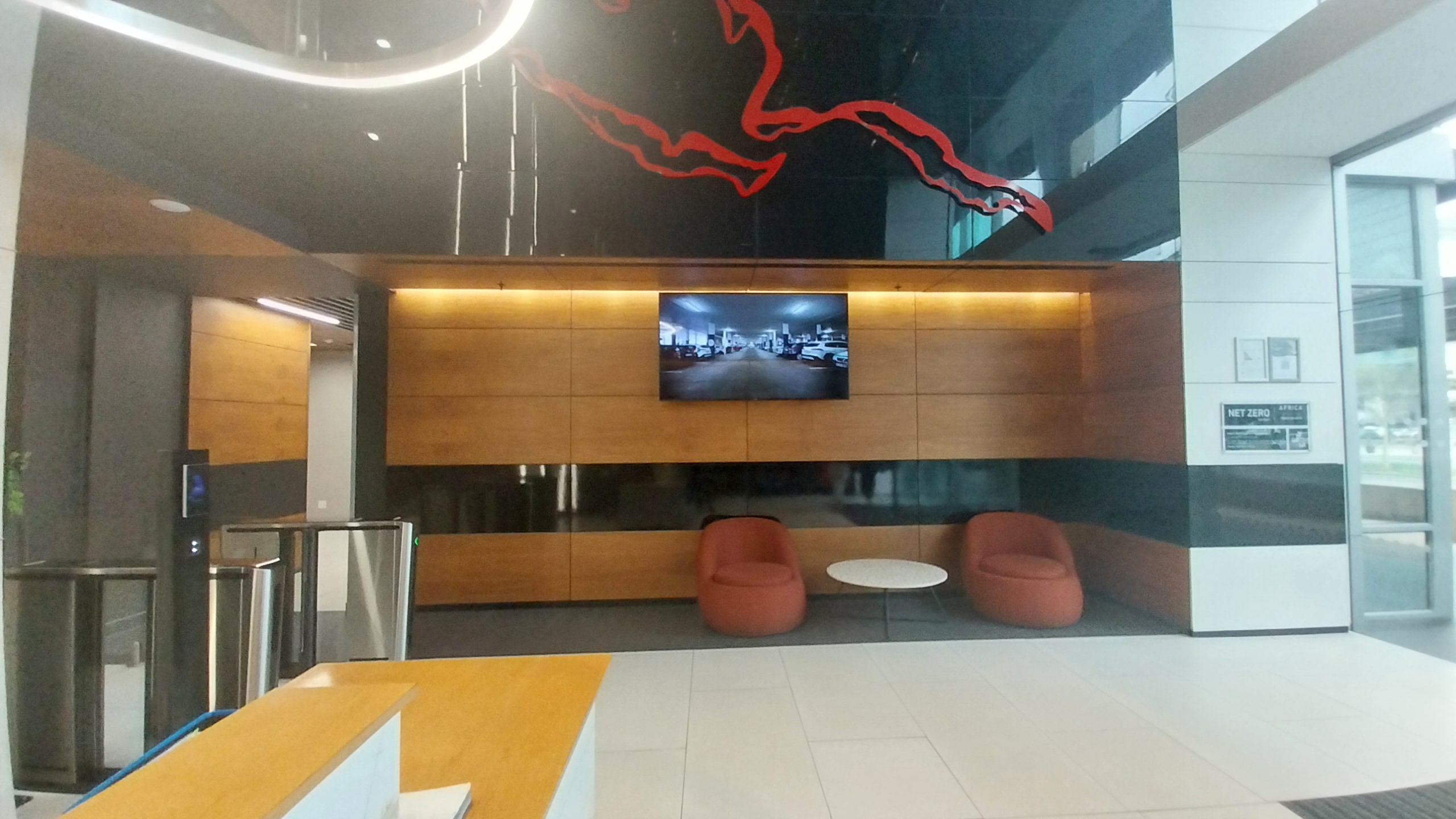 231m² Office Space to rent at Convention Tower in Foreshore