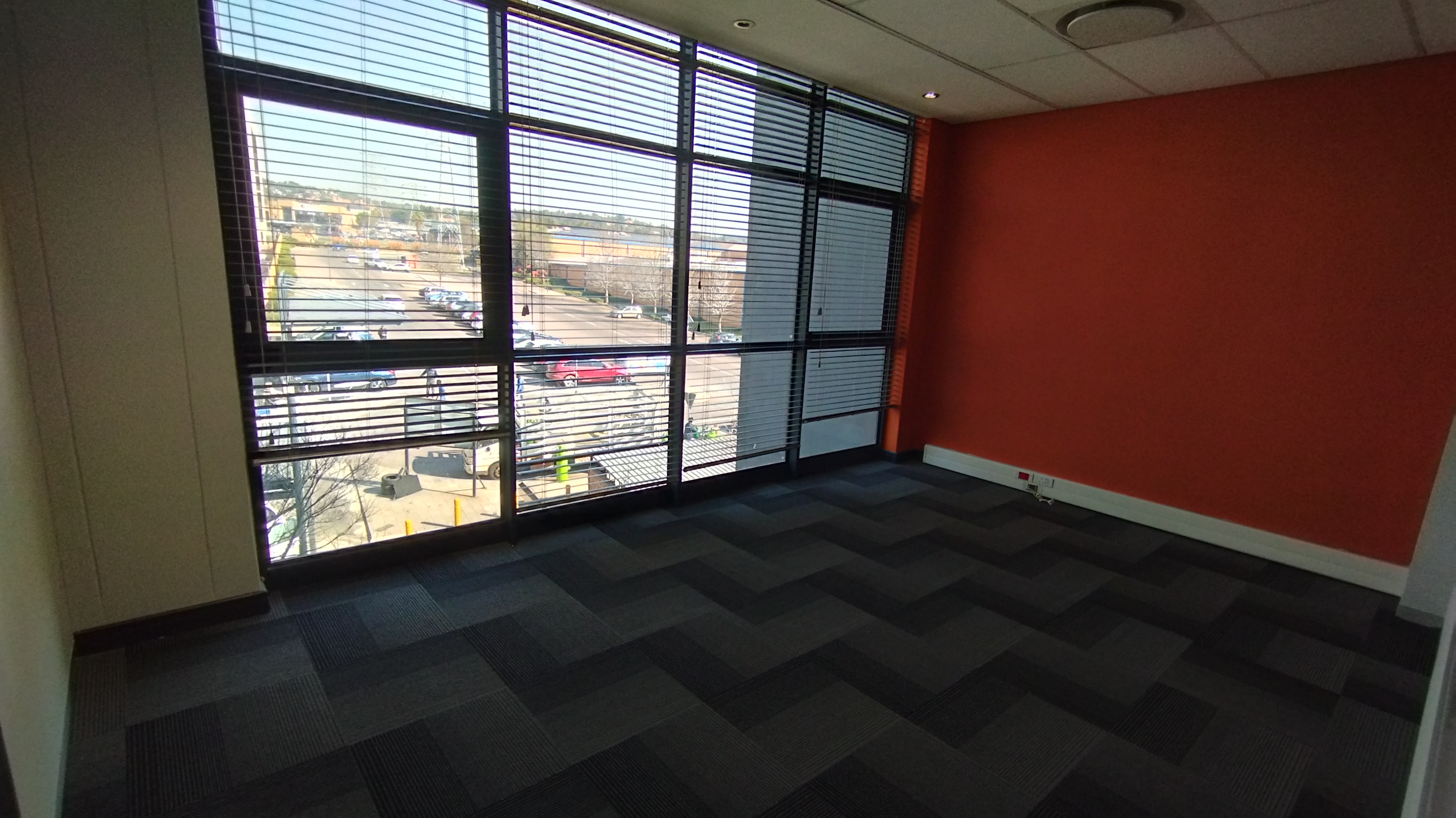 Office Space to rent at Corobay Corner in Menlyn