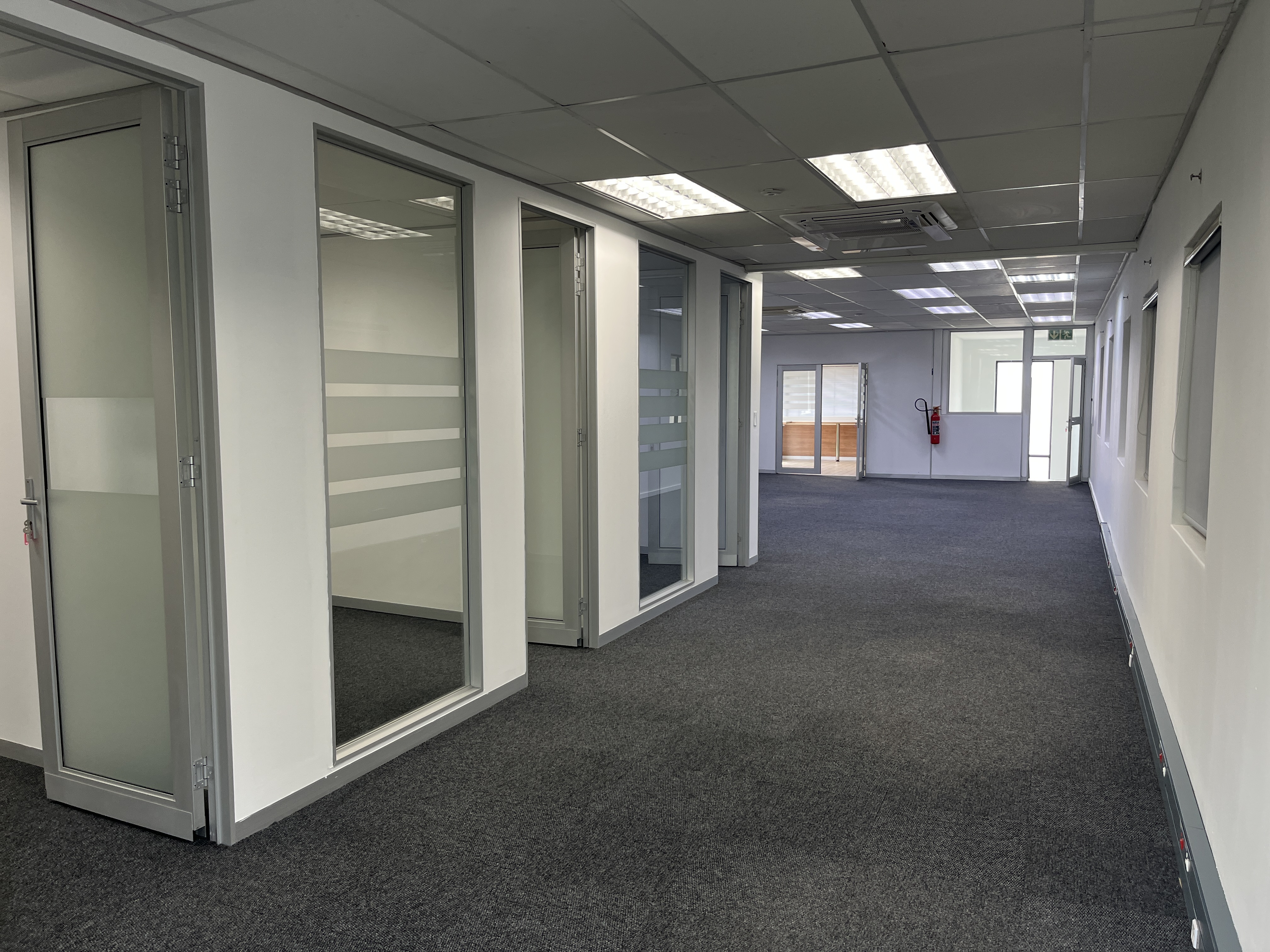 1 236m² Office Space to rent at DHL Building in Lyme Park