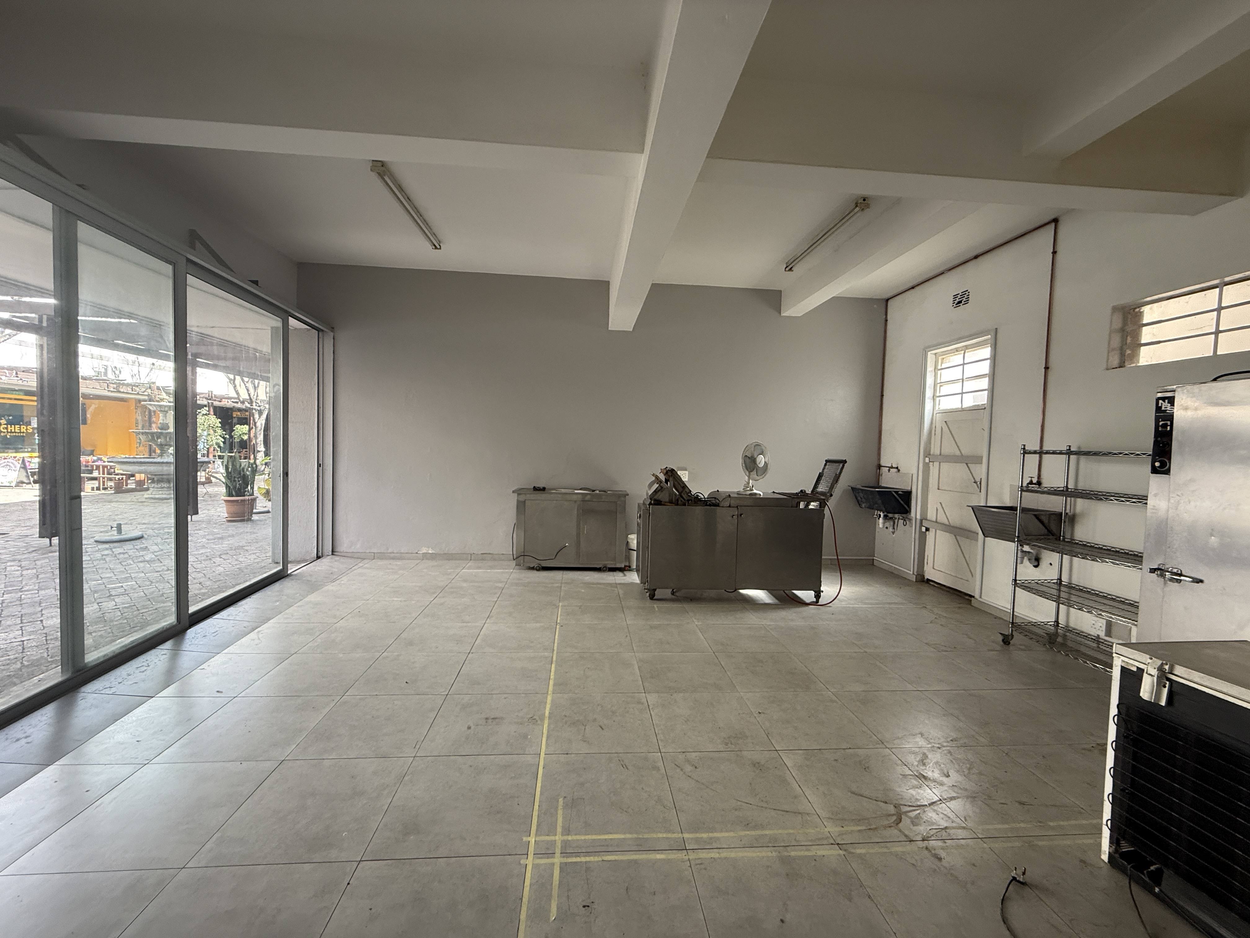 56m² Retail Shops to rent at Fountain Square - Somerset West in Somerset West